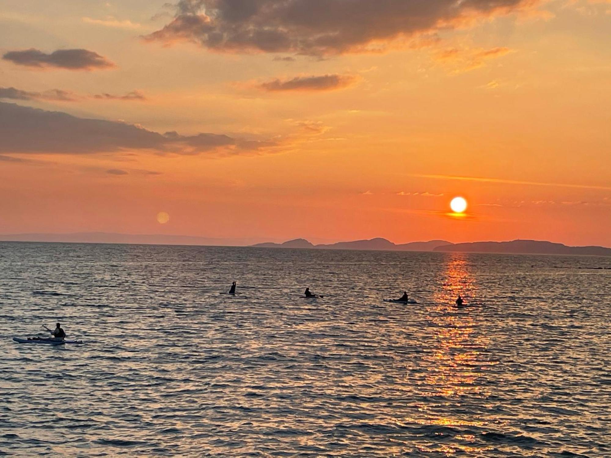 No27 Ayr Beach - Coorie Doon Stays Bagian luar foto